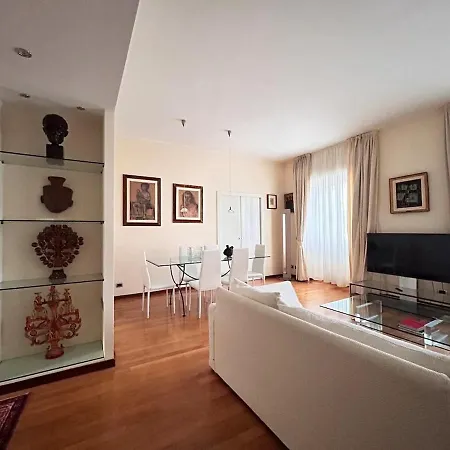 Elegante Apartmento Citylife Fiera * Milaan