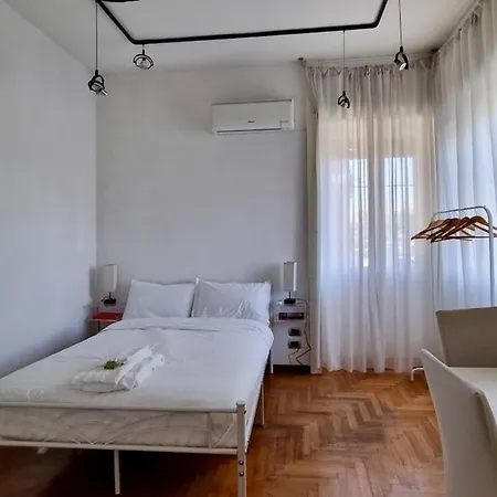 Appartement Elegante Apartmento Citylife Fiera Milaan